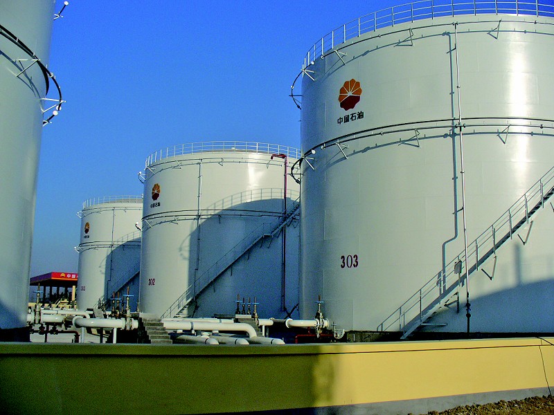 國際油價的低迷使中國的原油儲備大幅增加，如何進行原油粗放型處理是亟需解決的問題。
